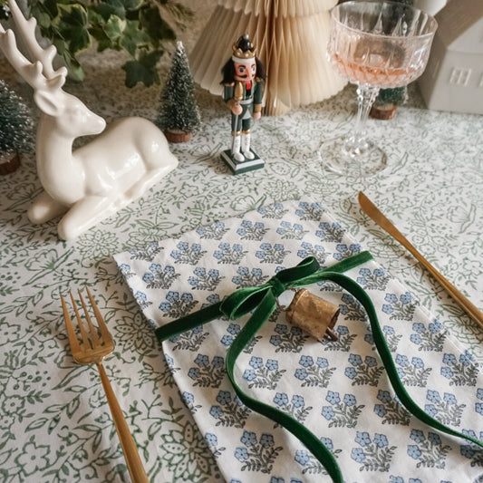 Fleur Napkins in Blue // Set of 4