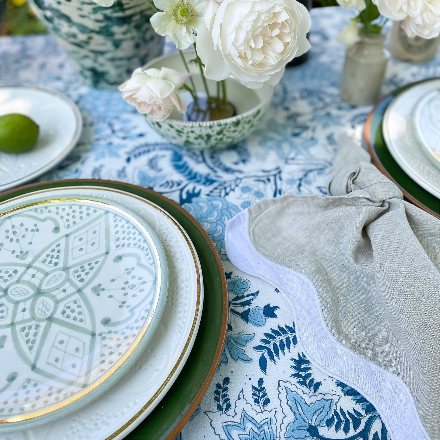Natural and White Linen Napkins // Set of 4