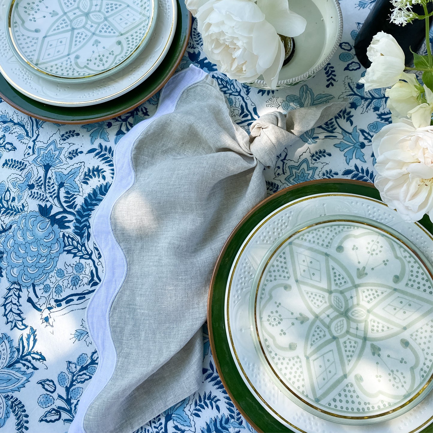 Natural and White Linen Napkins // Set of 4