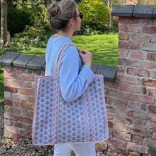Fleurs Tote Bag