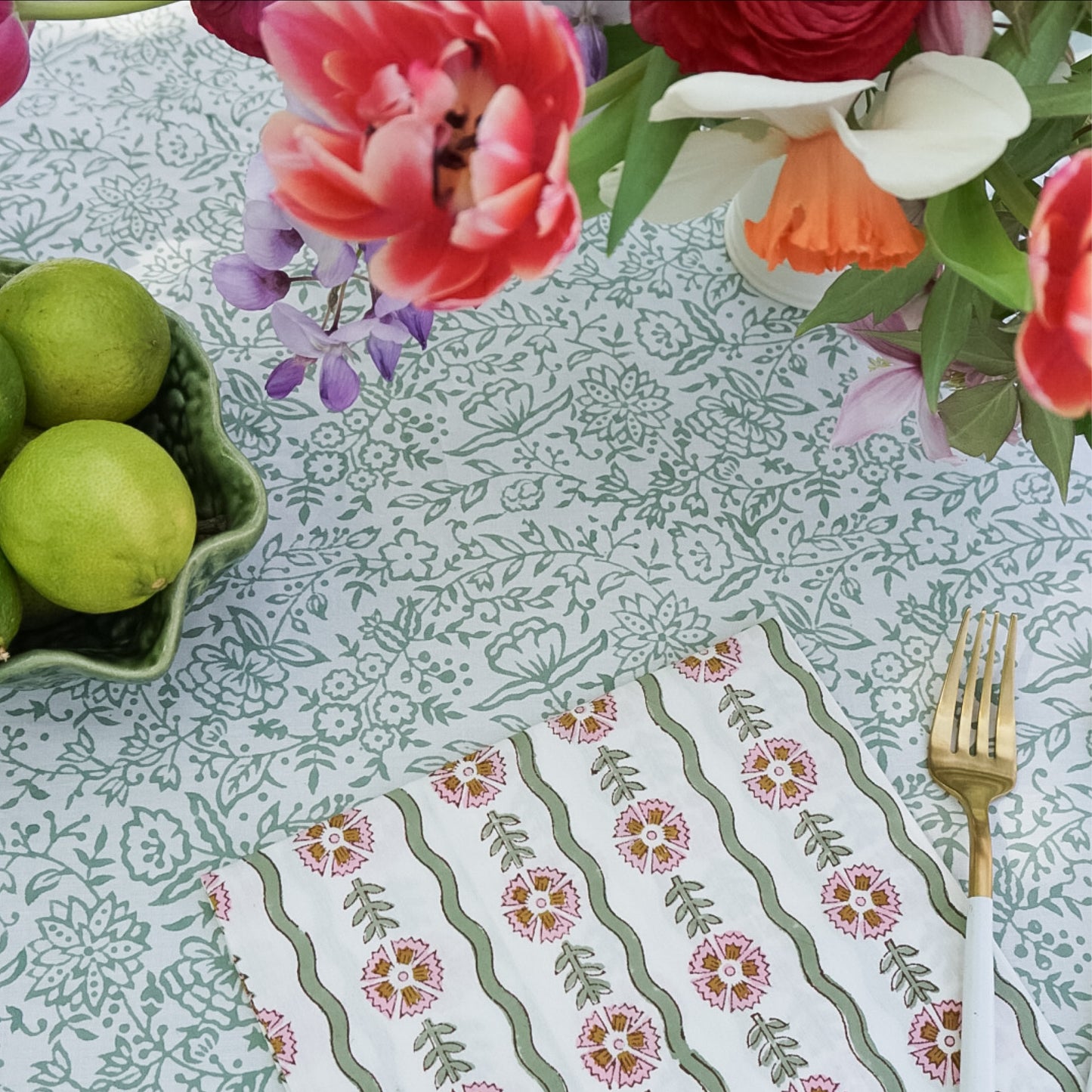 Hazel Tablecloth in Green