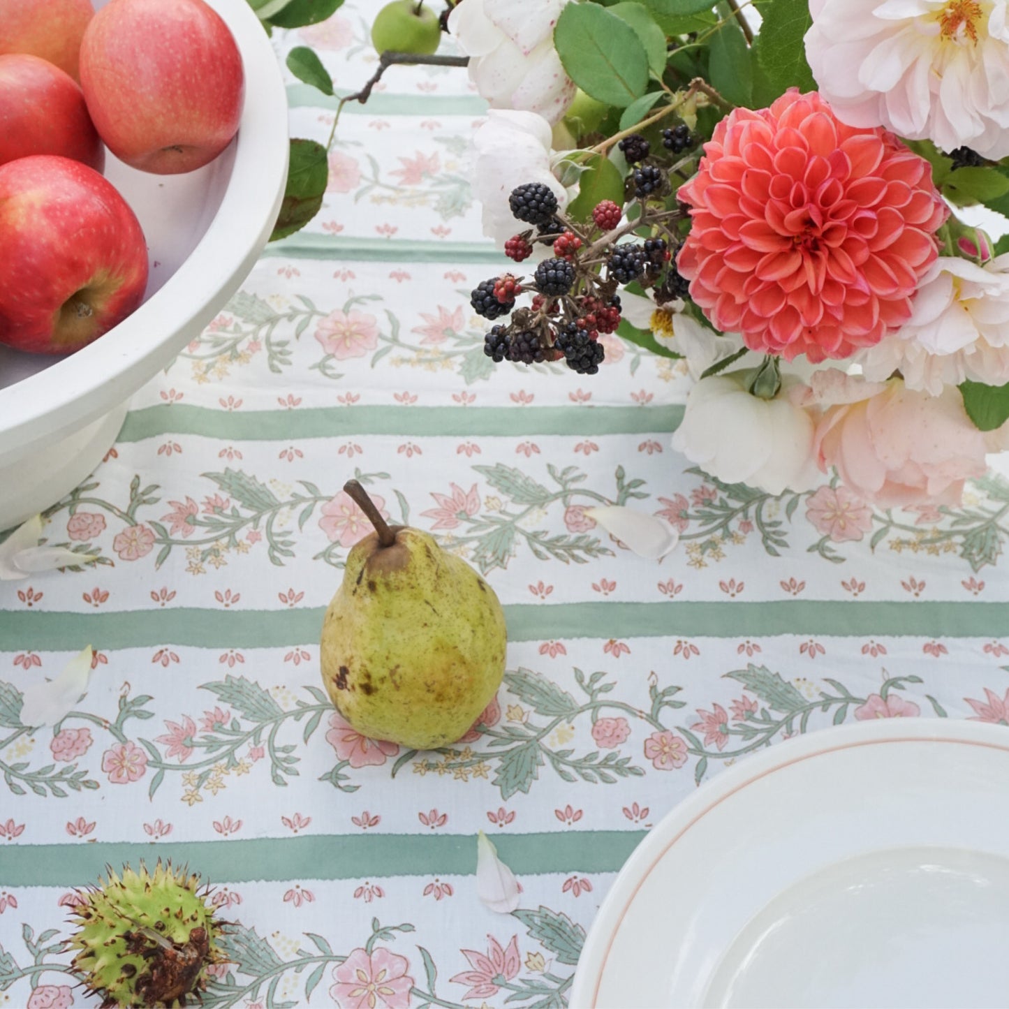 NEW Juliette Tablecloth