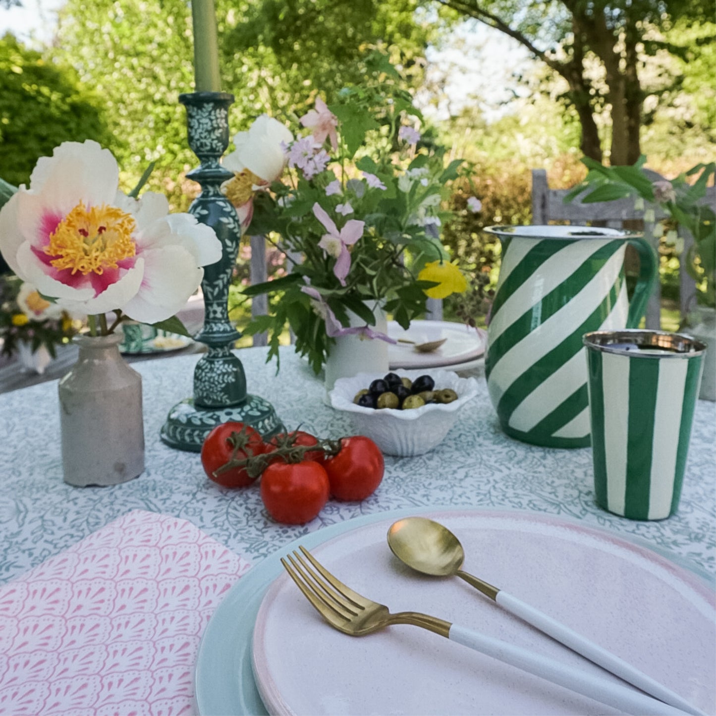Scallop Napkins in Pink // Set of 4
