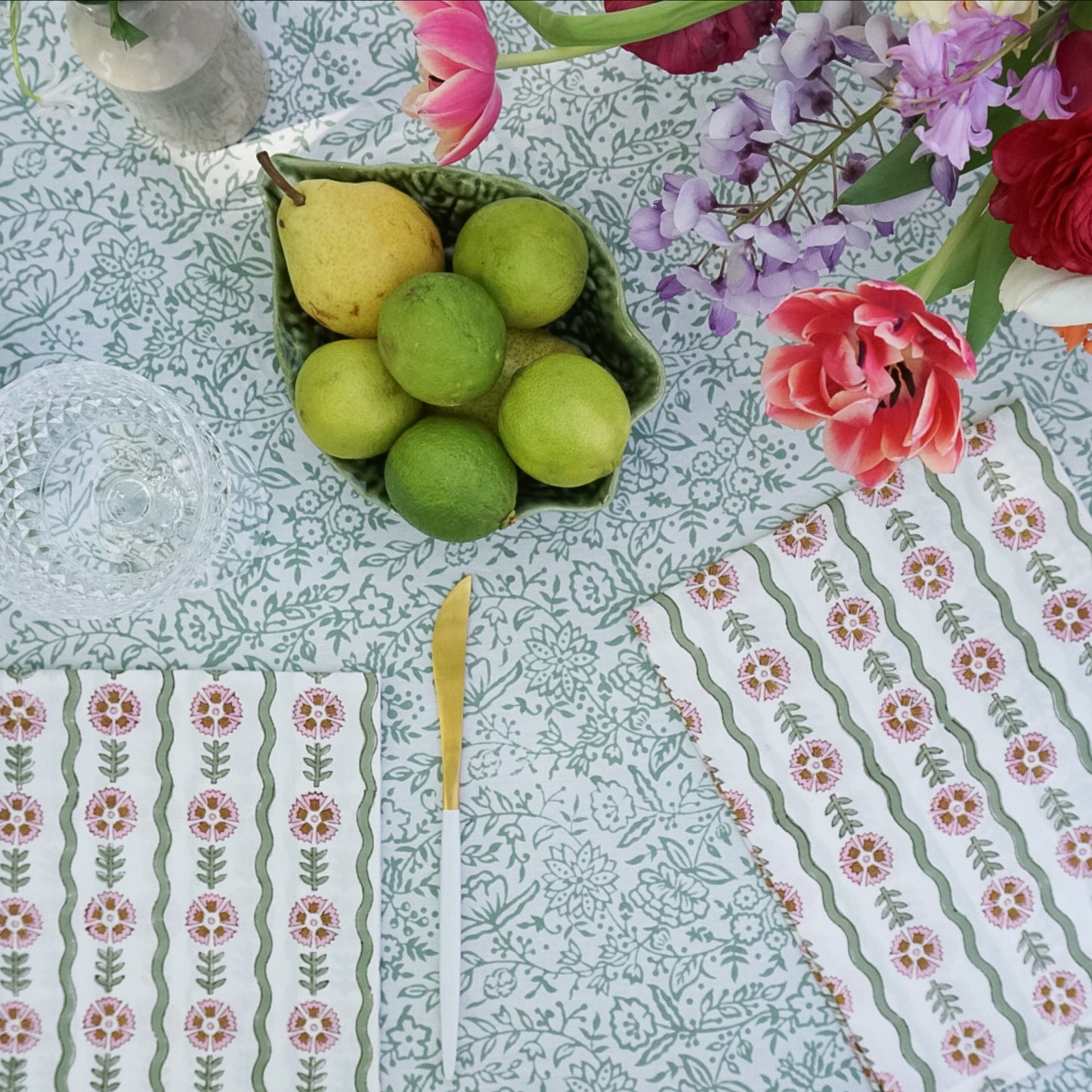 Thea Green Wavy Napkins // Set of 4