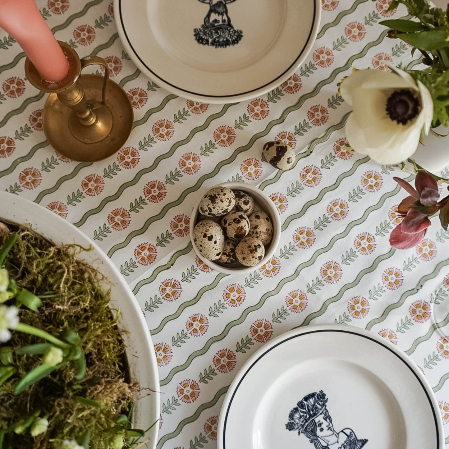 Thea Green Wavy Tablecloth