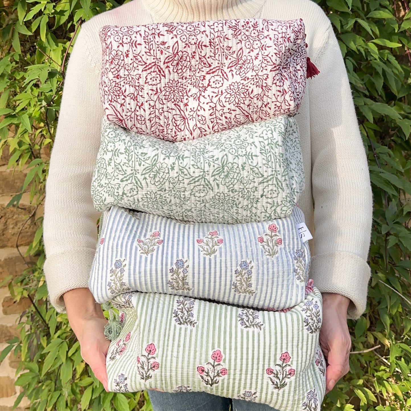 Burgundy Hazel Medium Wash Bag