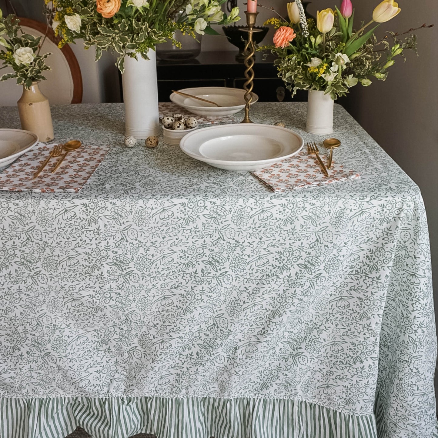 Green Hazel Tablecloth with frill