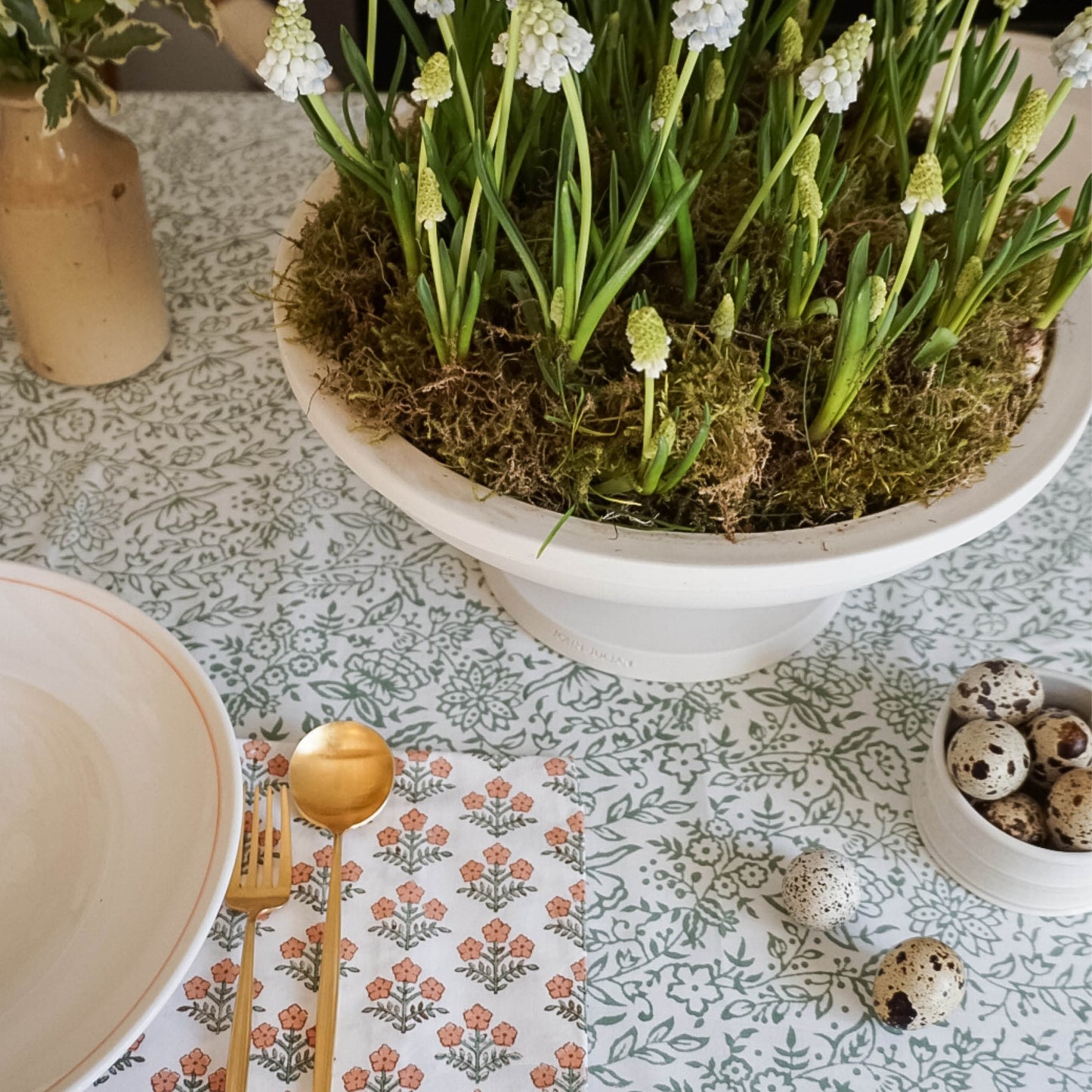 Green Hazel Tablecloth