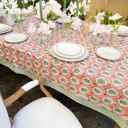 pink and green tablecloth to stand out from the crowd