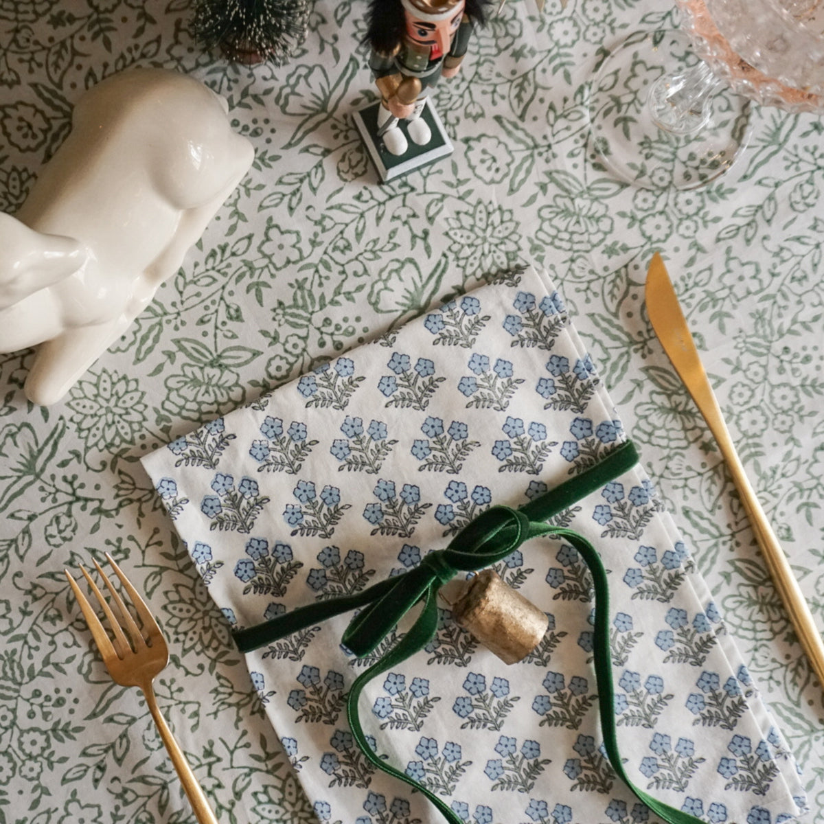 Fleur Napkins in Blue // Set of 4