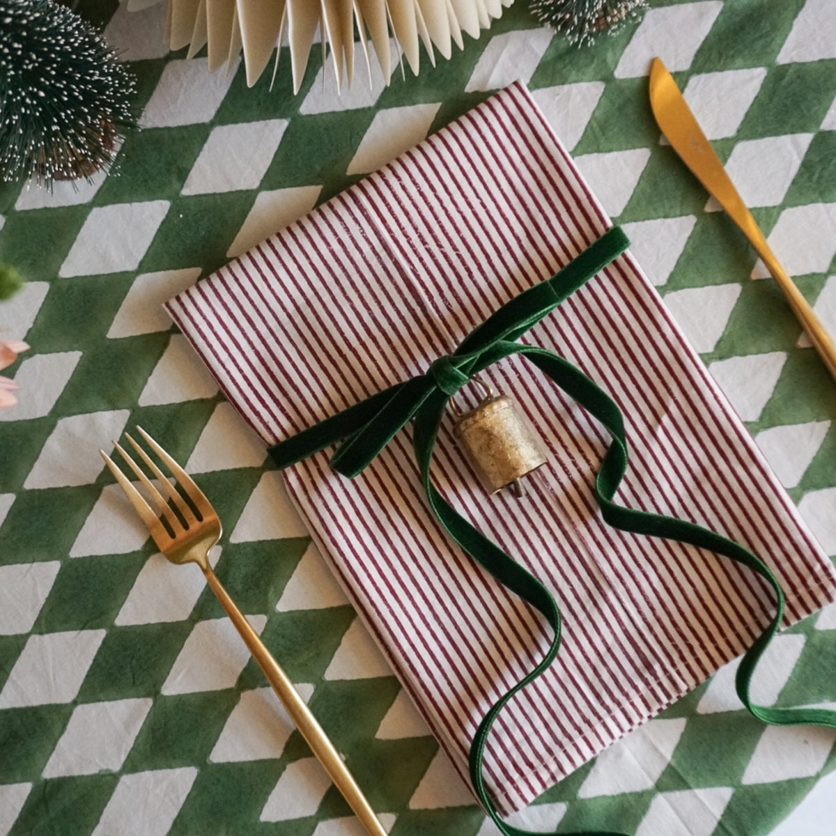 Harlequin Forest Green Tablecloth