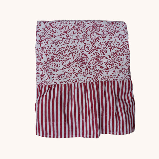 Hazel Tablecloth in Burgundy