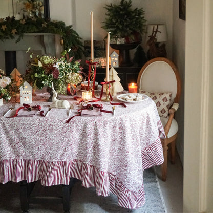 Hazel Tablecloth in Burgundy
