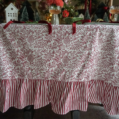 Hazel Tablecloth in Burgundy