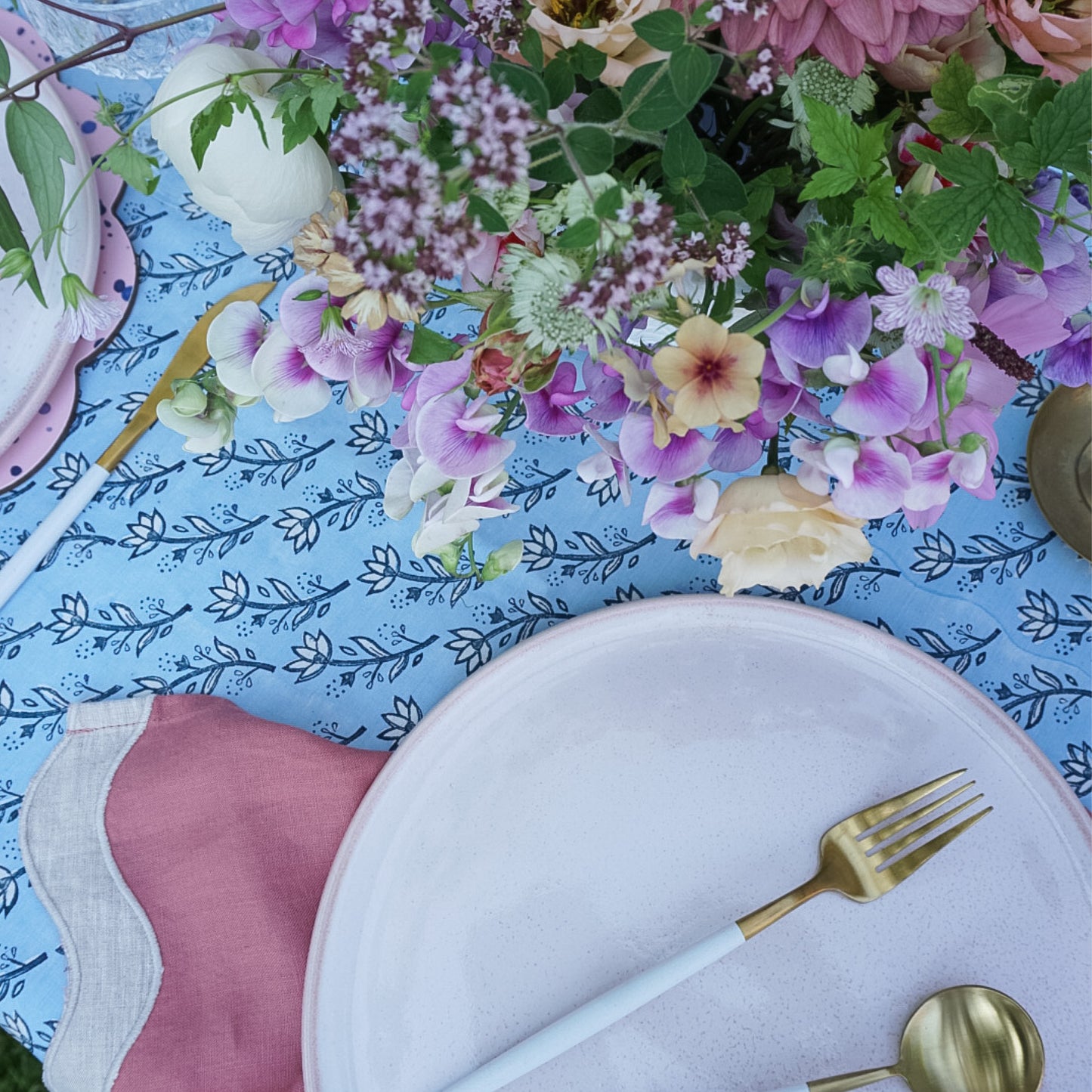 Elle Tablecloth in Blue