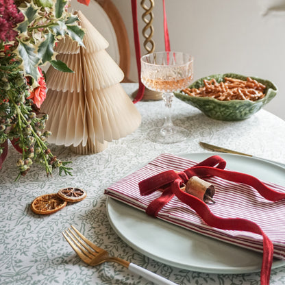 Hazel Tablecloth in Green