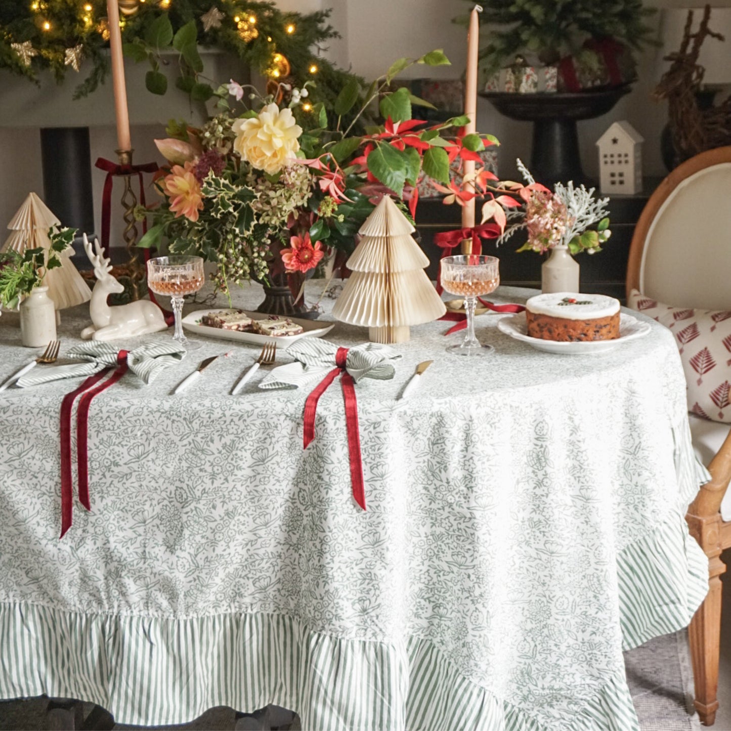 Hazel Tablecloth in Green