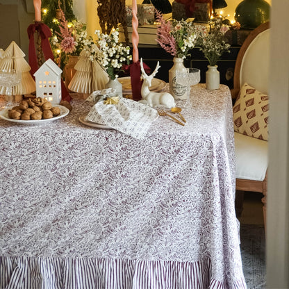 Hazel Tablecloth in Burgundy