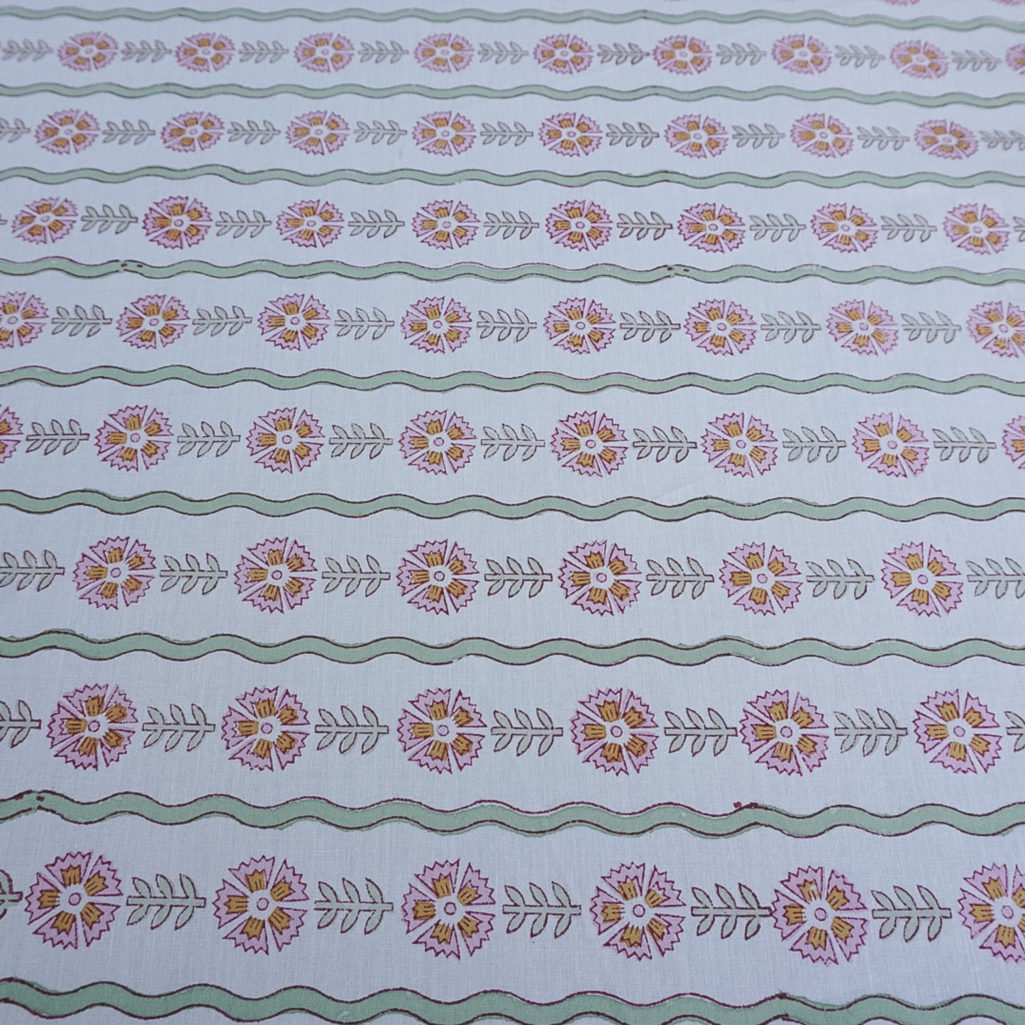 Thea Green Wavy Tablecloth