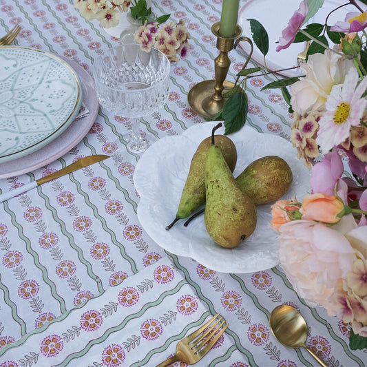 Thea Green Wavy Tablecloth