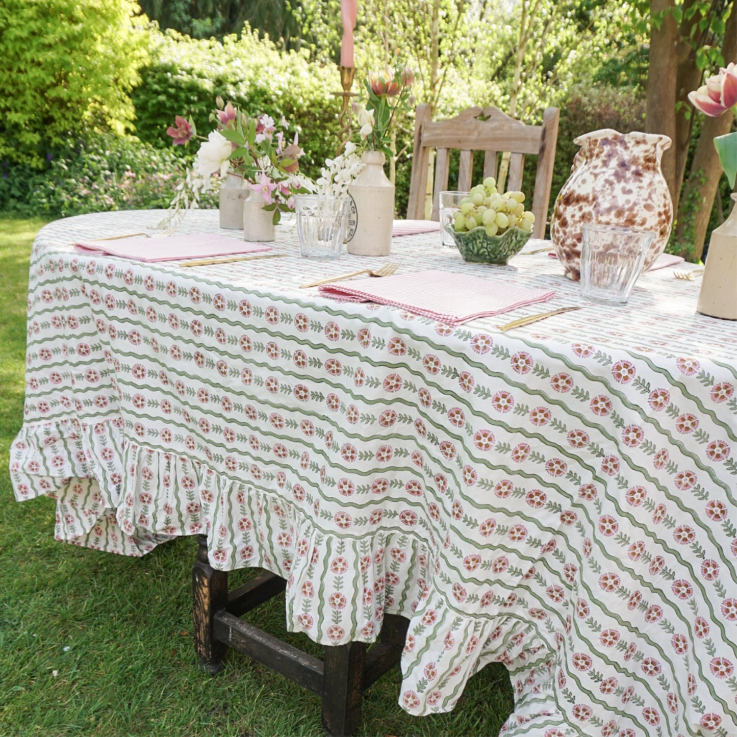 Thea Green Tablecloth