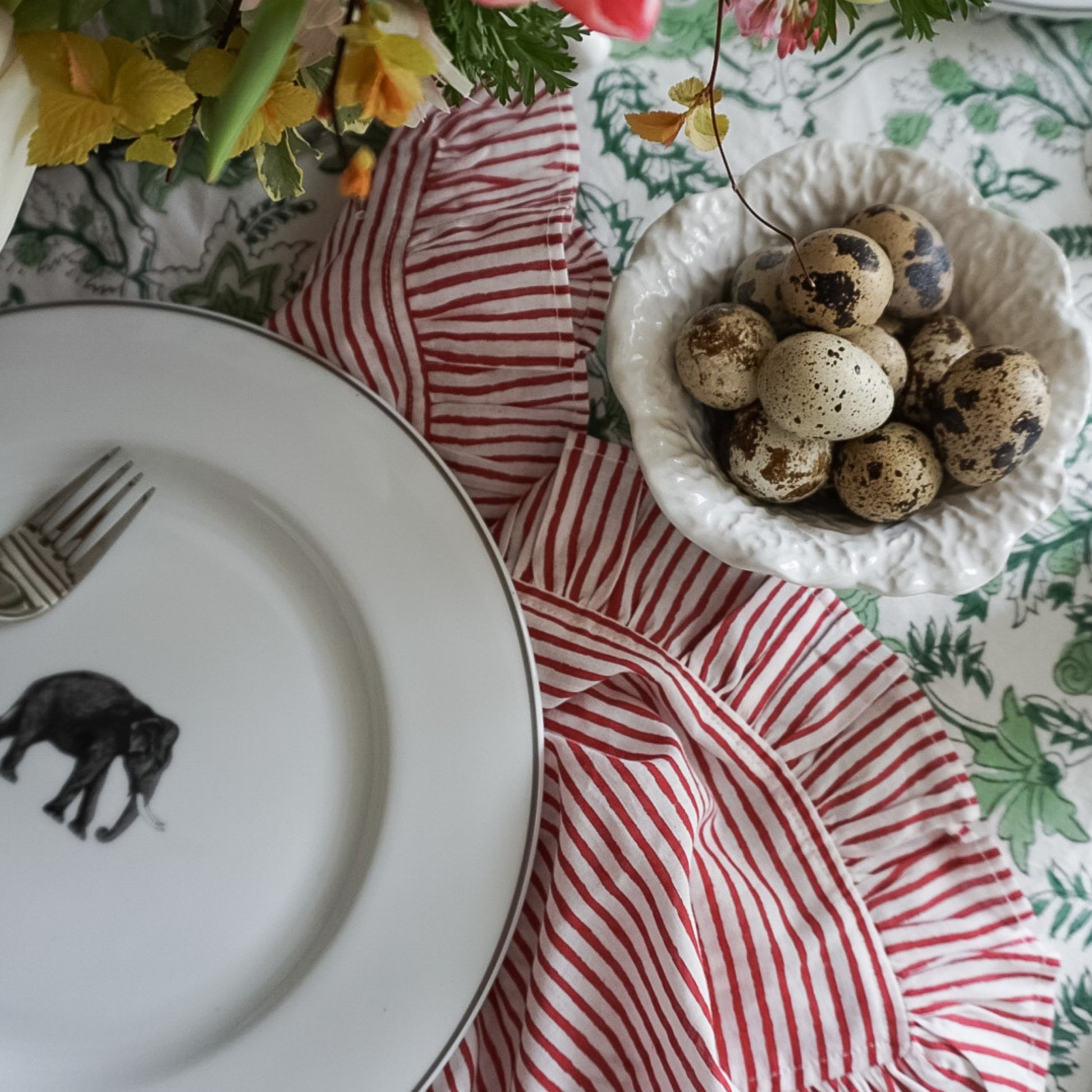 Red stripe napkins with frill edge 