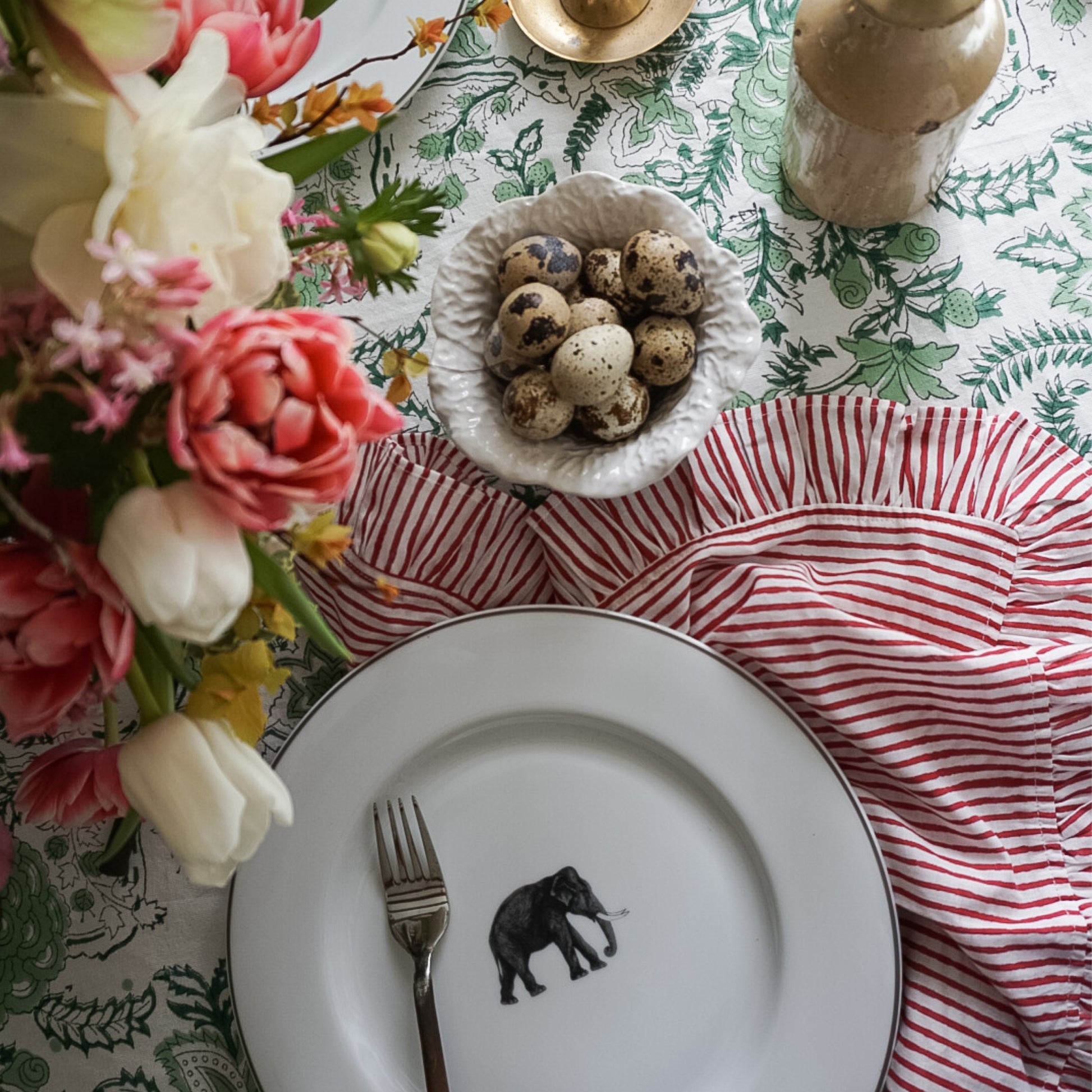 Red stripe napkins with frill edge 